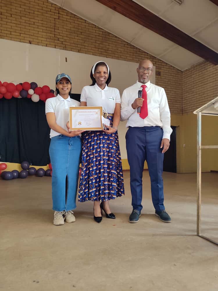 Mochochonono Graduation